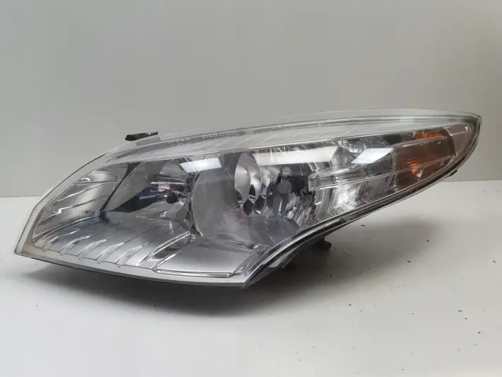 Renault Megane III 08-12r PRZEDNIA LAMPA LEWA lewy przód 260600017R