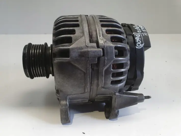 Audi A3 8L Golf IV Seat Leon 1.9 TDI ALTERNATOR 028903028E 120A