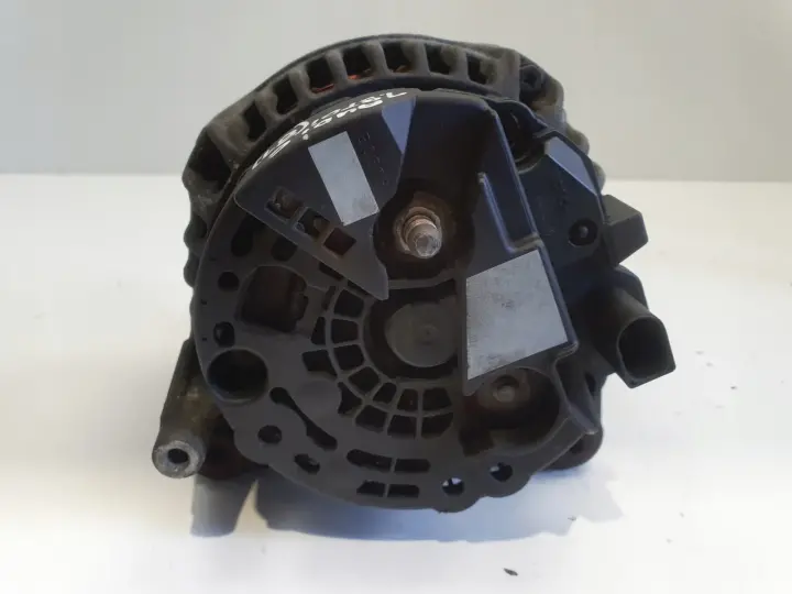 Audi A3 8L Golf IV 1.9 TDI ALTERNATOR BOSCH