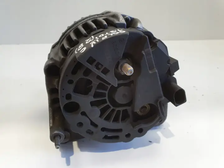 VW Golf IV 1.9 TDI ALTERNATOR 038903023K 70A bosch