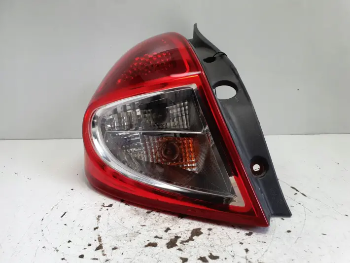 Renault Clio III HB lift TYLNA LAMPA LEWA lewy tył kierowcy 8200886944