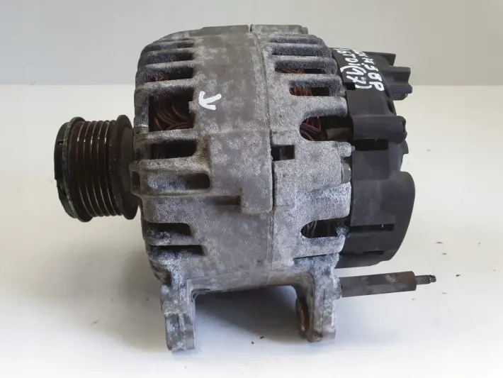 VW Touran I 2.0 TDI ALTERNATOR 06F903023C valeo 140A