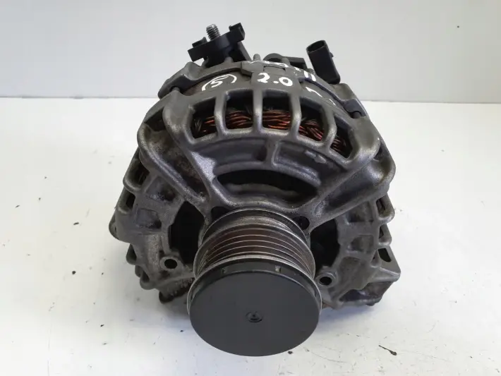 Volvo V70 III 2.0 D3 ALTERNATOR bosch 30659131