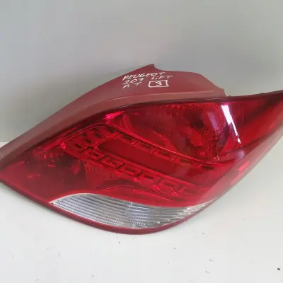 Peugeot 207 09-12r lift TYLNA LAMPA PRAWA prawy tył pasażera LED 9686565980