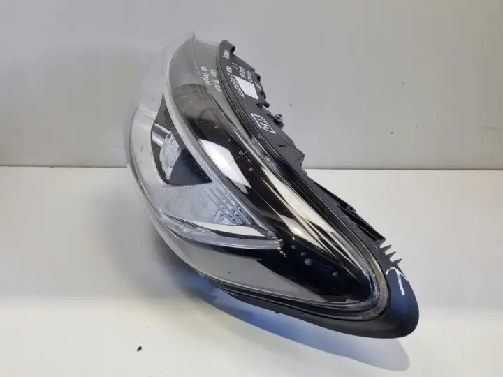 Renault Kadjar PRZEDNIA LAMPA LEWA lewy przód LED EUROPA 260600479R