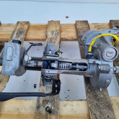 Toyota Corolla E21 POMPA WSPOMAGANIA kolumna 89650-12L40 45250-02P90