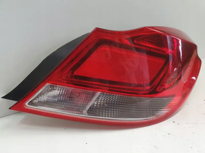 Opel Insignia A HB TYLNA LAMPA PRAWA prawy tył pasażera anglik