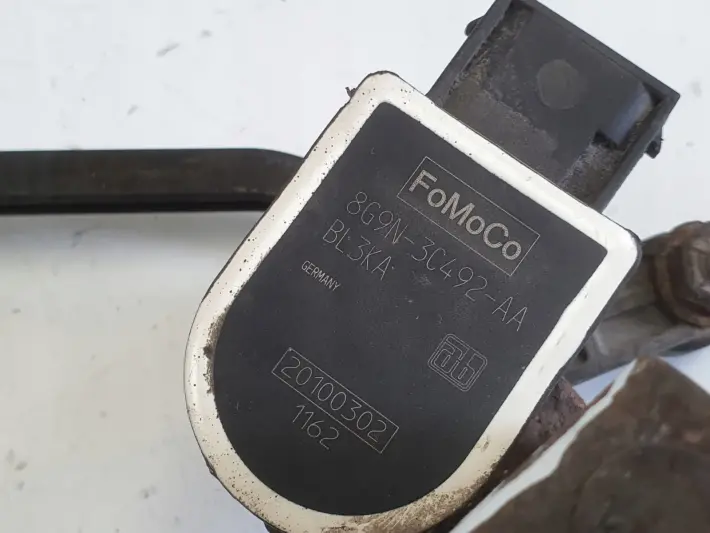 Volvo S80 II V70 III CZUJNIK POZIOMOWANIA LAMPY prawy tył 8G9N-3C492-AA
