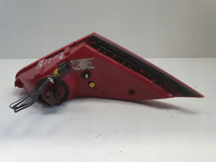 Peugeot 307 CC TYLNIA TYLNA LAMPA PRAWA prawy tył W KLAPE