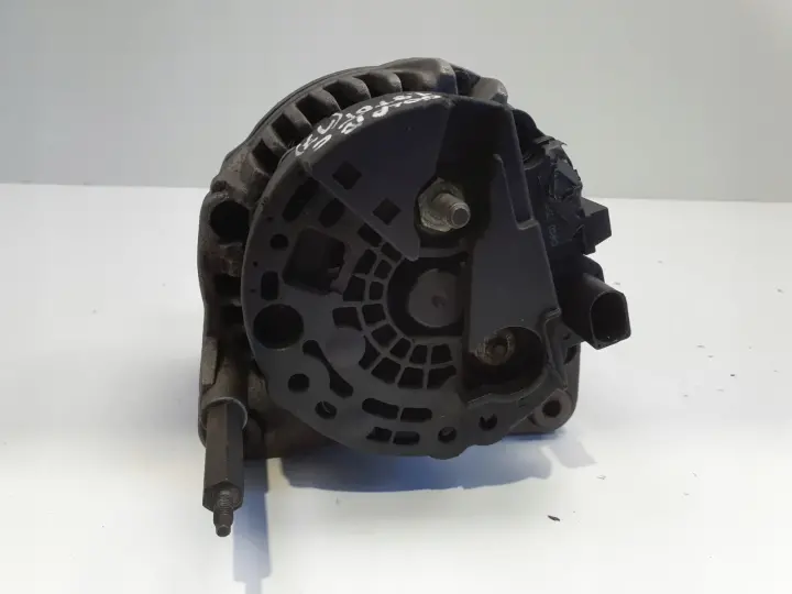 Audi A3 8L Golf IV 1.9 TDI ALTERNATOR BOSCH