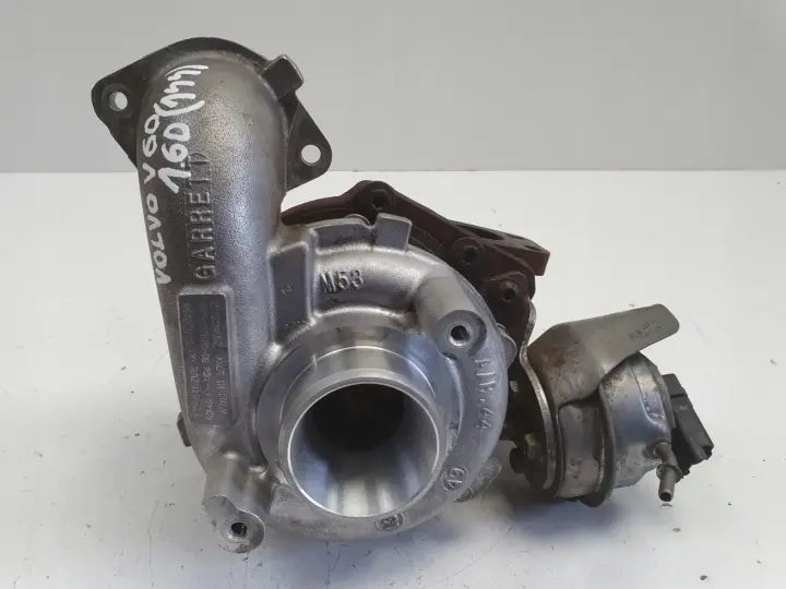 Volvo V60 S60 II 1.6 D2 TURBOSPRĘŻARKA turbo 9686120680