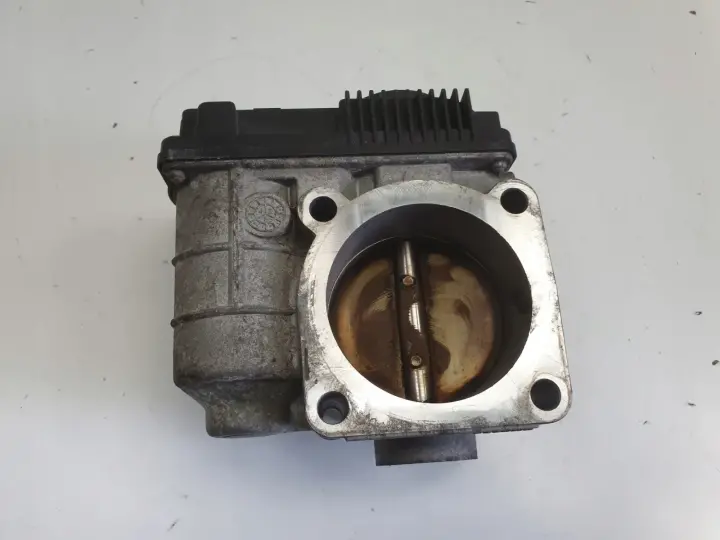 Nissan Primera P12 2.0 16V PRZEPUSTNICA SERA576-01