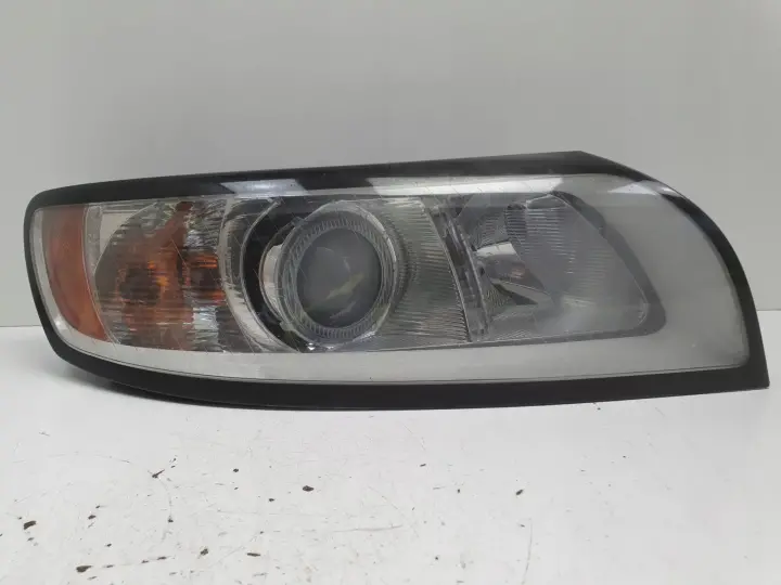 Volvo S40 II V50 LIFT PRZEDNIA LAMPA PRAWA prawy przód 0301237202 31265695