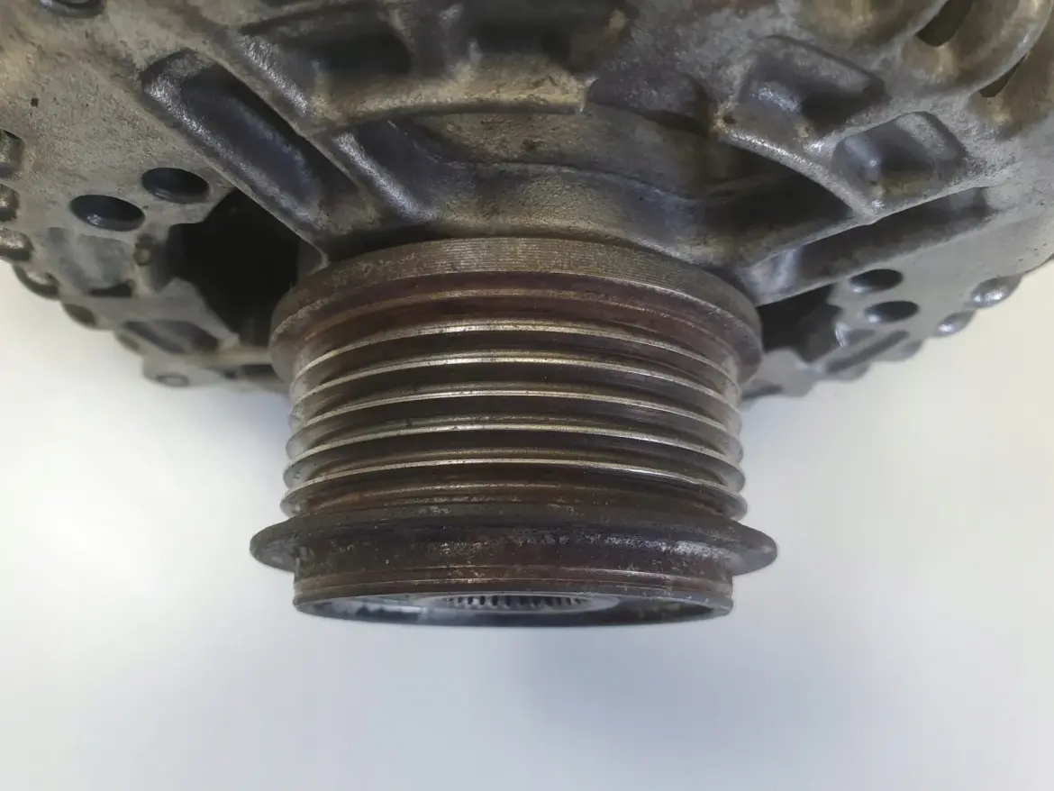 Ford Transit MK7 VII 2.2 TDCI ALTERNATOR bosch