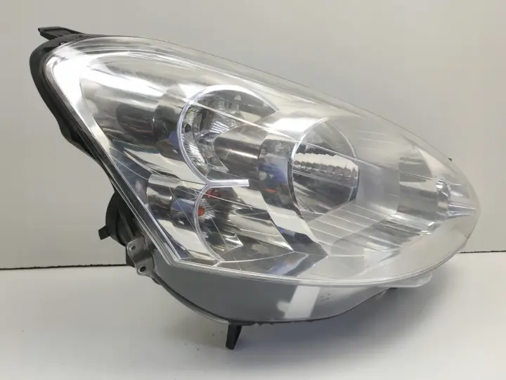 Peugeot Partner II PRZEDNIA LAMPA PRAWA przód