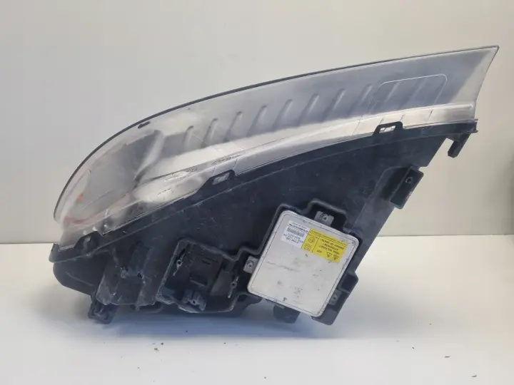 Volvo V70 III XC70 S80 II XENON PRZEDNIA LAMPA PRAWA prawy przód 31214348