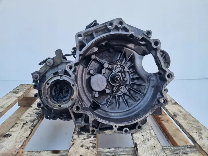 VW Bora 1.6 16V SKRZYNIA BIEGÓW DUW manualna MANUAL