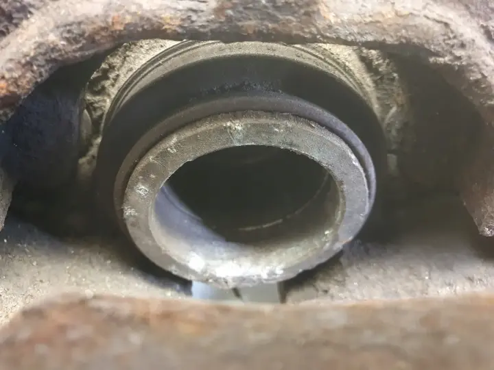 BMW E60 PRZEDNI ZACISK HAMULCOWY prawy przód pasażera 60/30X