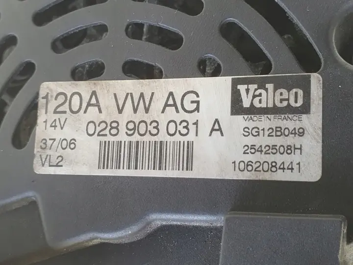 Skoda Superb I 2.0 TDI BSS ALTERNATOR Valeo 028903031A 120A