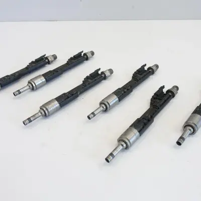 BMW F10 535 3.0 i WTRYSKIWACZ wtrysk 7597870