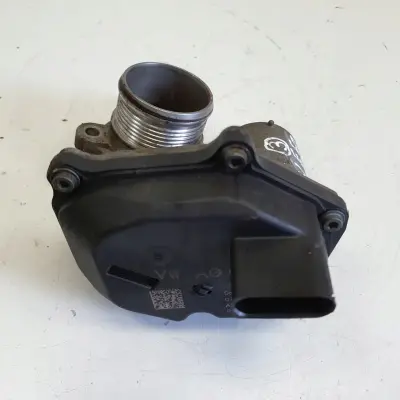 VW Passat B8 2.0 TDI PRZEPUSTNICA 04L131501C