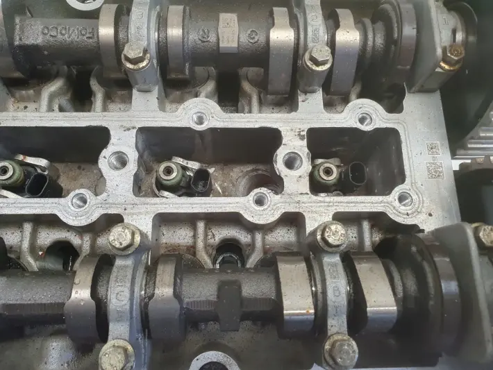 Ford Focus MK3 1.0 EcoBoost GŁOWICA CYLINDRÓW CM5G-6090-GC