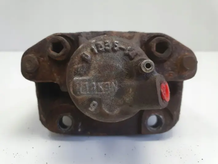 Renault Clio II PRAWY PRZEDNI ZACISK HAMULCOWY przód pasażera P.P Lucas