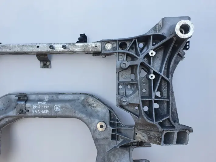 BMW F01 750 i 4.4 BITURBO SANKI BELKA POD SILNIK