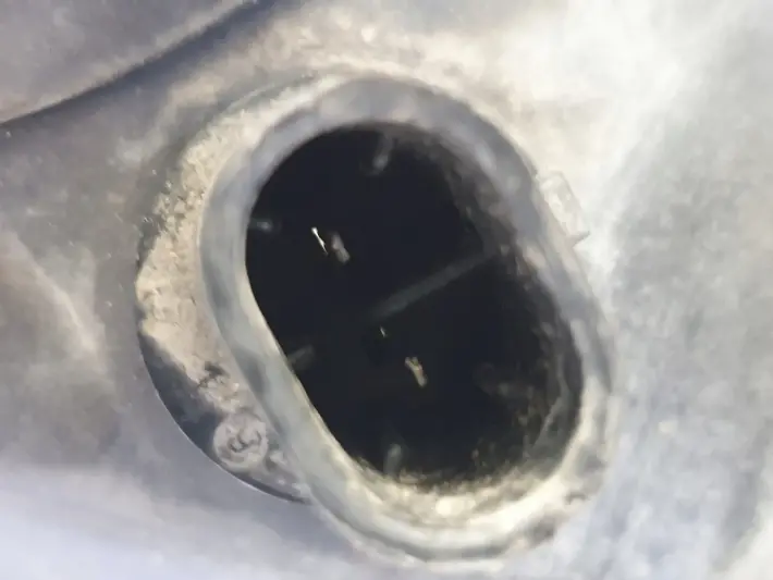 Polonez Caro Plus PRZEDNIA LAMPA LEWA lewy przód EUROPA