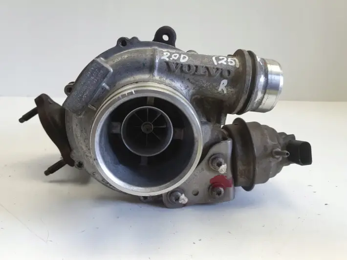 Volvo V40 II 2.0 D3 TURBOSPRĘŻARKA turbo 31380131
