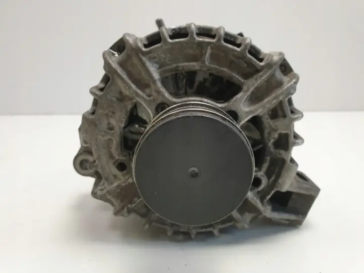 Volvo XC60 2.4 D5 ALTERNATOR bosch 31419555