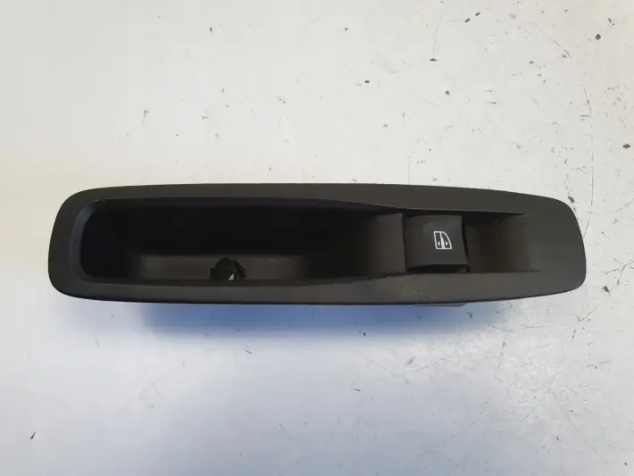 Renault Megane IV PRAWY TYLNY PANEL STEROWNIA SZYBĄ szyb tył 829507746R