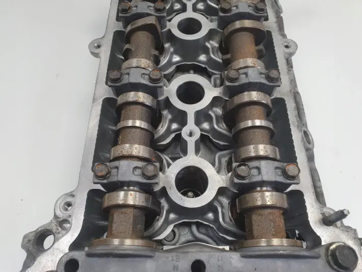 Toyota Yaris III 1.5 HYBRID GŁOWICA CYLINDRÓW