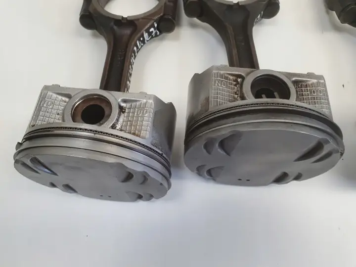 Subaru Legacy IV 2.0 B TŁOK KORBOWÓD