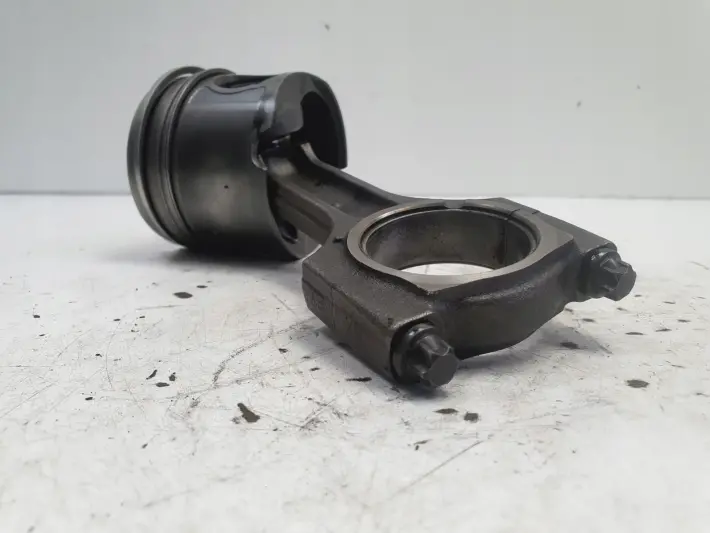 BMW E87 E90 E91 2.0 D TŁOK KORBOWÓD M47 0840C