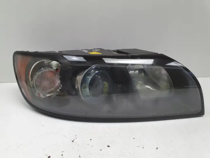 Volvo S40 II V50 XENON PRZEDNIA LAMPA PRAWA prawy przód EUROPA 30698878