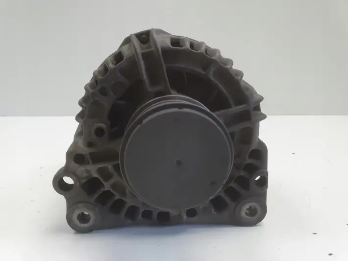 Seat Ibiza II lift 1.4 16V ALTERNATOR Bosch 038903023K 70A