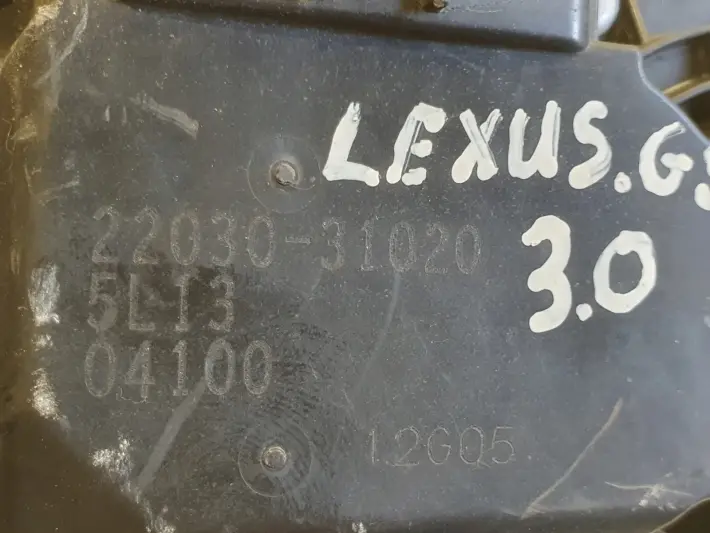 Lexus IS II IS250 2.5 PRZEPUSTNICA 22030-31020