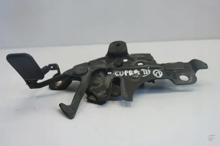 Toyota Supra III ZAMEK PRZEDNIEJ MASKI przód ORYG