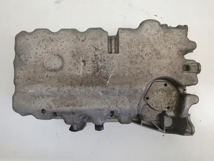 Audi A3 II 8P 2.0 TFSI MISKA OLEJOWA oleju BWA