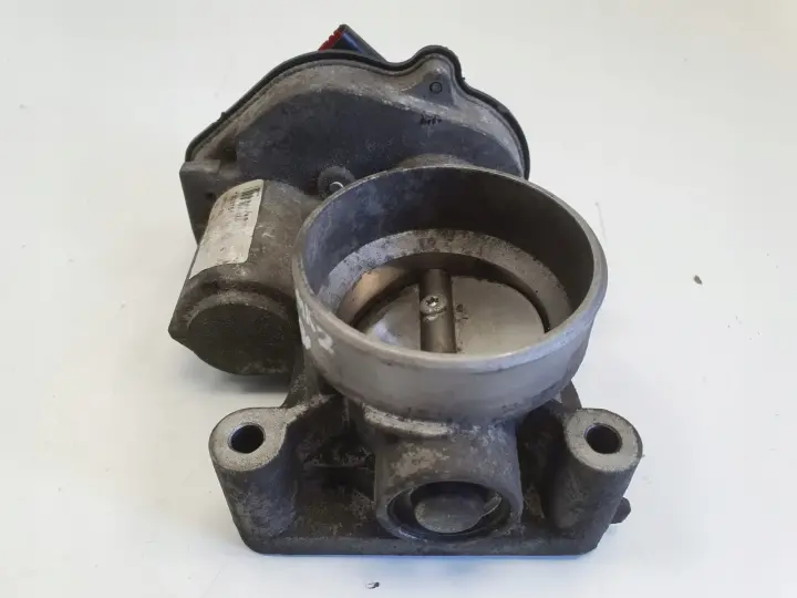 Ford Focus MK2 1.8 16V PRZEPUSTNICA 4M5G-ED