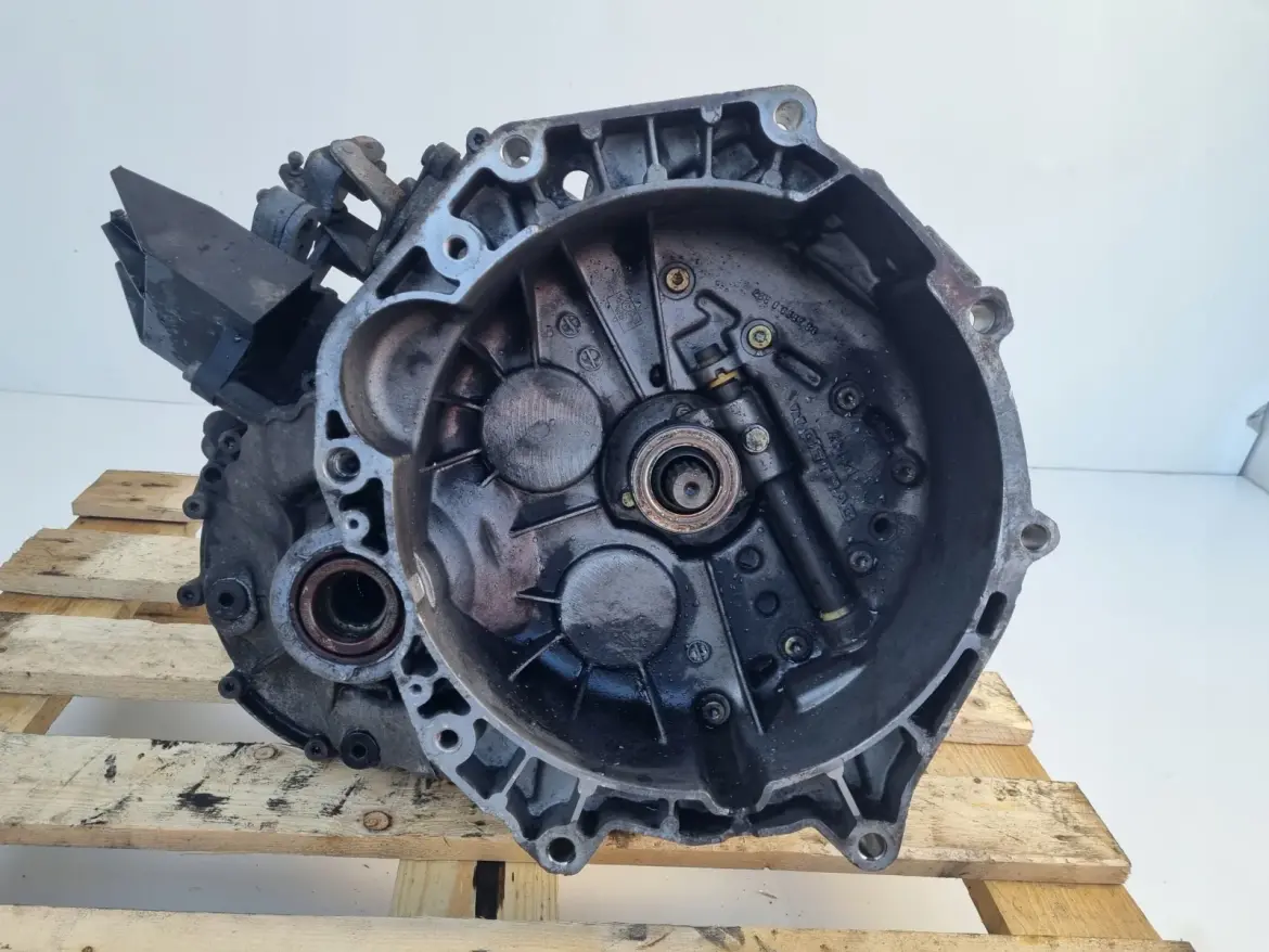 Mini Cooper One S R50 R53 1.6 kompressor SKRZYNIA BIEGÓW BKD manualna