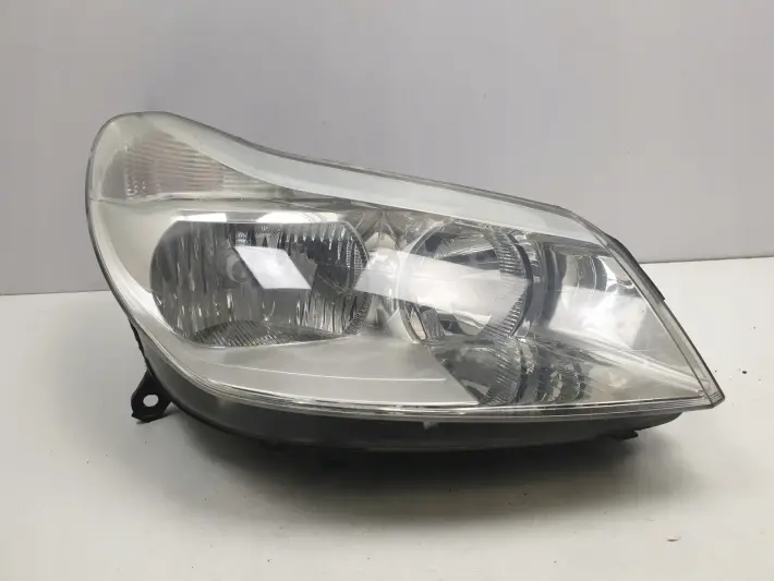 Citroen C5 LIFT PRZEDNIA LAMPA PRAWA przód EUROPA