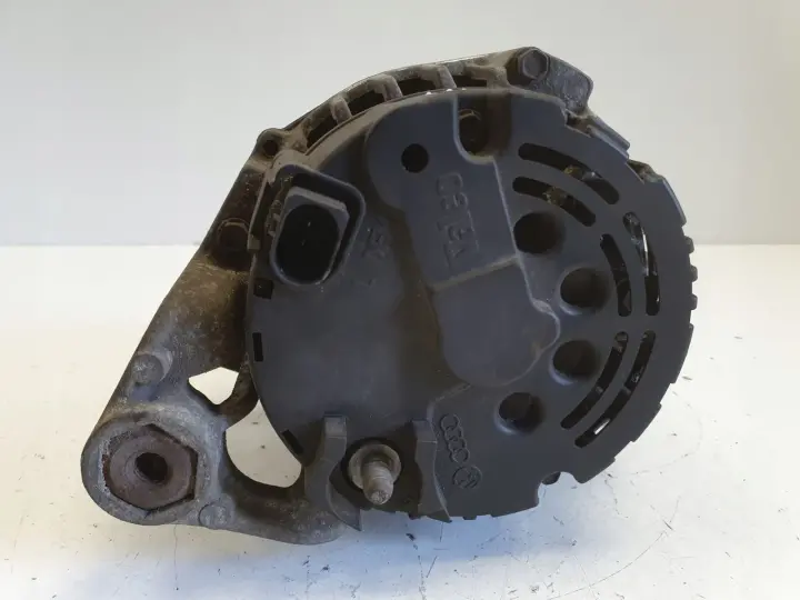 VW Passat B5 1.6 8V ALTERNATOR Valeo