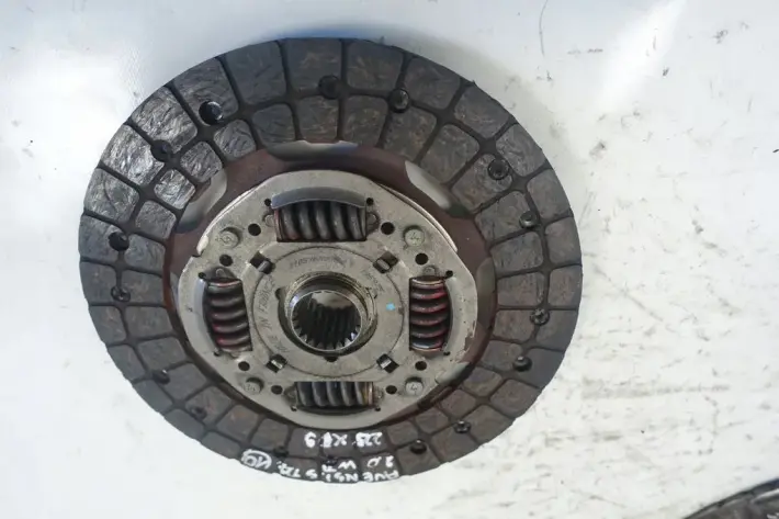 Toyota Avensis T22 2.0 VVTi TARCZA DOCISK sprzęgło