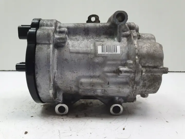 Toyota Prius IV 1.8 SPRĘŻARKA KLIMATYZACJI pompa 042400-0371