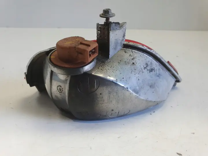 Renault Captur TYLNIA TYLNA LAMPA PRZECIWMGIELNA lewa lewy tył 265850007R