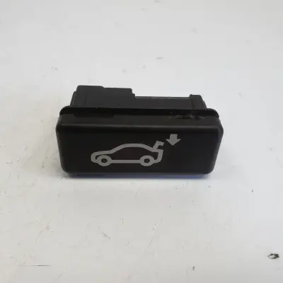 BMW E61 E65 E66 X5 PRZYCISK KLAPY BAGAŻNIKA przełącznik 8375580
