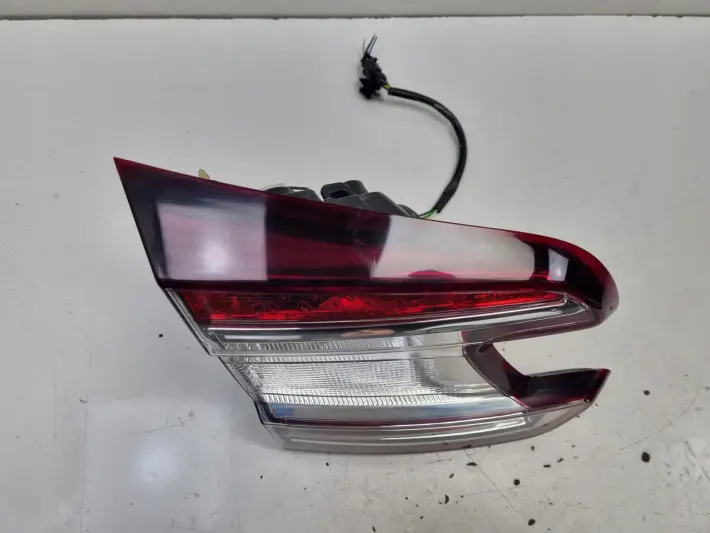 Renault Megane III kombi TYLNA LAMPA LEWA lewy tył W KLAPE 265500028R