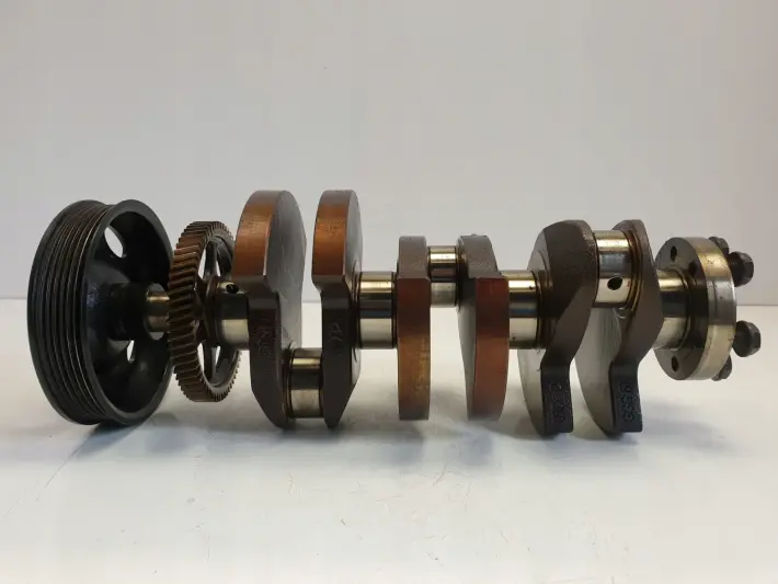 VW Polo IV 1.2 12V WAŁ KORBOWY AZQ 64KM